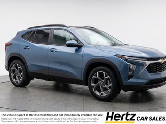 Used 2025 Chevrolet Trax LT FWD video 1