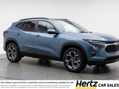 Used 2025 Chevrolet Trax LT