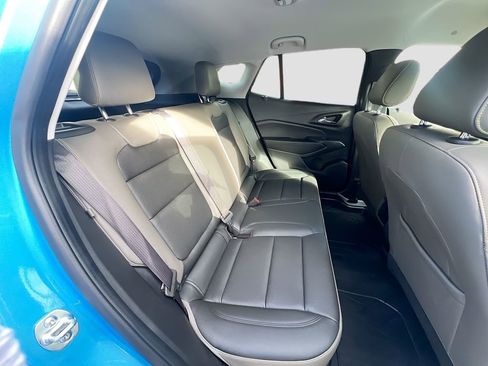 Used 2025 Chevrolet Trax ACTIV w/ Driver Confidence Package image 23