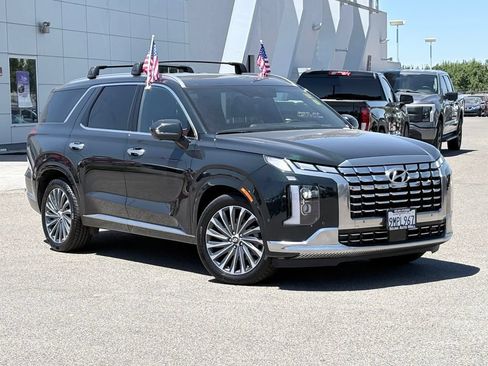 Used 2024 Hyundai Palisade Calligraphy AWD/4WD image 2