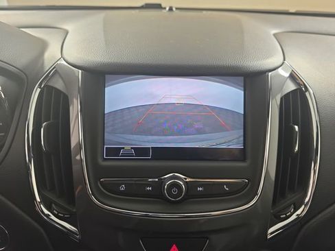 Used 2019 Chevrolet Cruze LT w/ Convenience Package FWD image 11