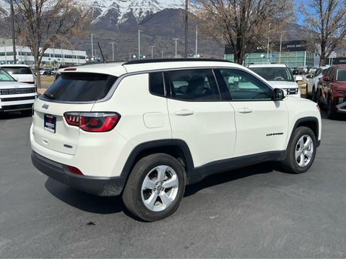 Used 2017 Jeep Compass Latitude w/ Cold Weather Group image 7