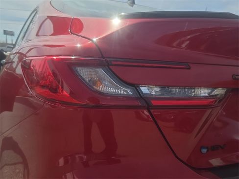 New 2026 Toyota Camry Hybrid image 10