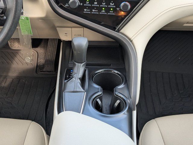 Used 2019 Toyota Camry LE FWD image 19