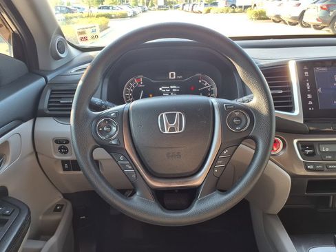 Used 2017 Honda Pilot EX image 27