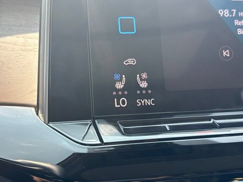 Used 2026 Volkswagen Atlas SE AWD/4WD image 14