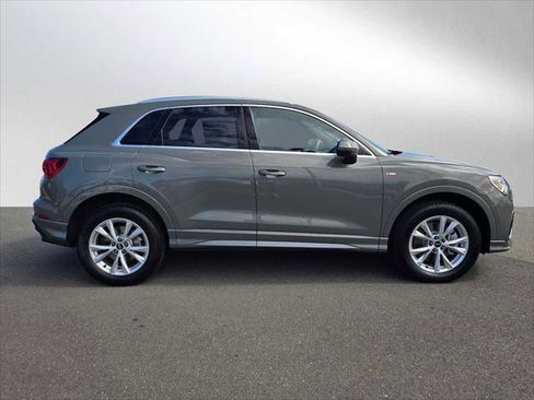 Used 2023 Audi Q3 2.0T Premium Plus w/ Premium Plus Package AWD/4WD image 2