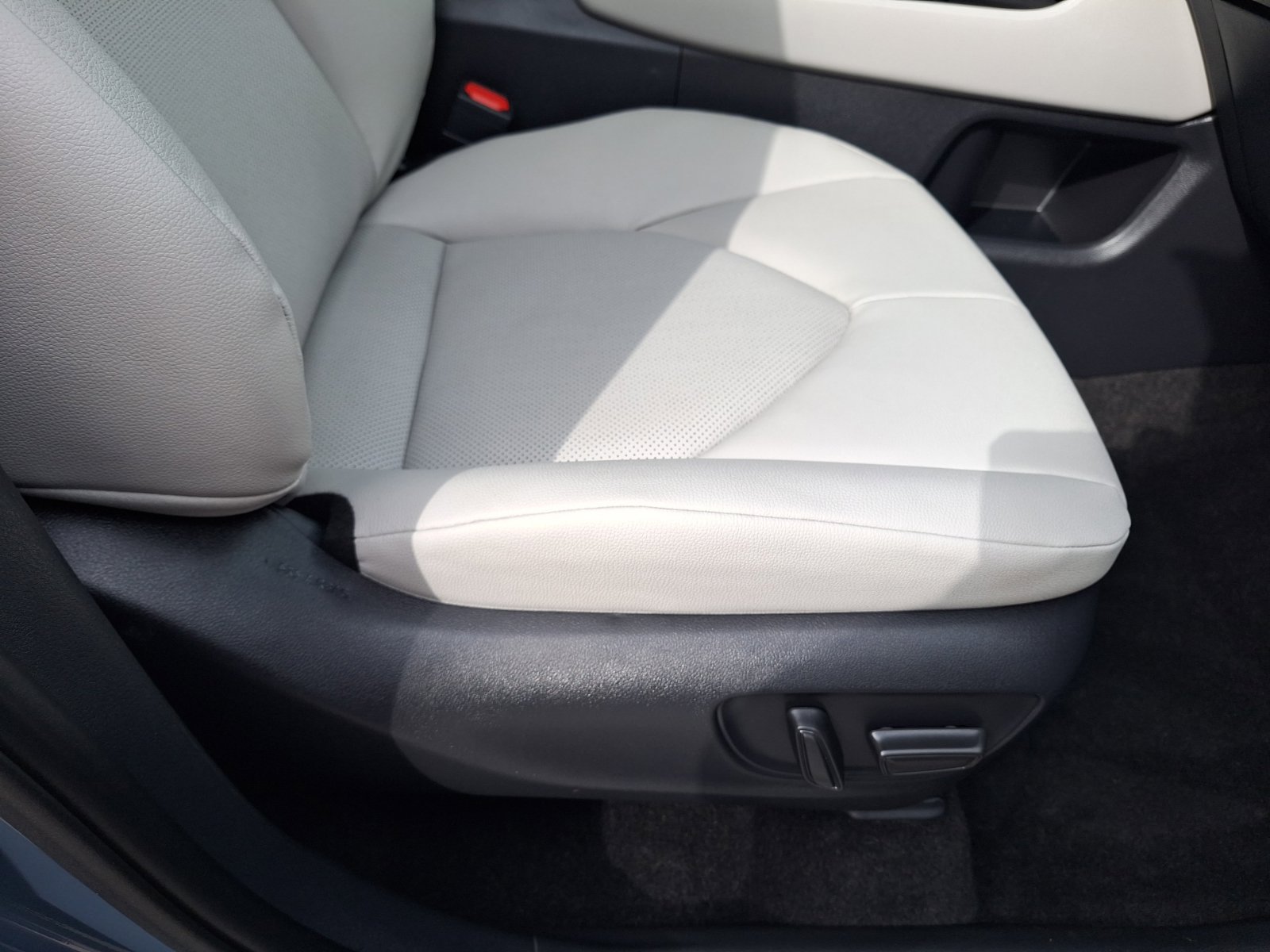 Used 2026 Toyota Grand Highlander FWD image 32
