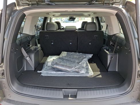 Used 2025 Hyundai Santa Fe Limited AWD/4WD image 28