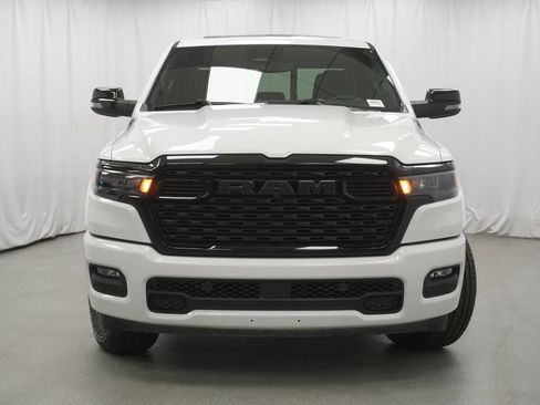 New 2026 RAM 1500 4x4 Crew Cab image 7