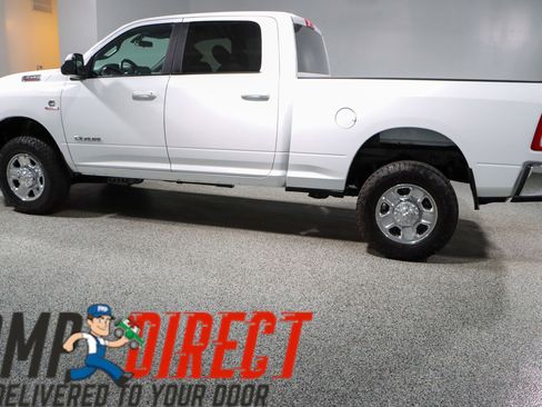 Used 2022 RAM 2500 Big Horn w/ Cold Weather Group AWD/4WD image 10