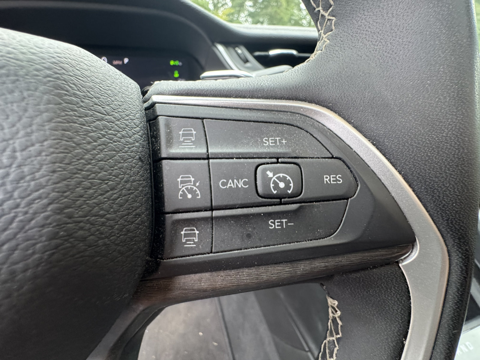 Used 2024 Jeep Grand Cherokee Limited 4xe AWD/4WD image 34