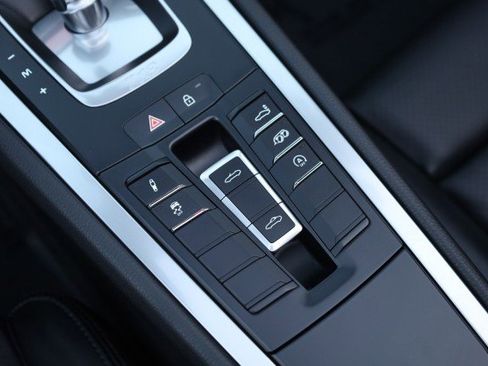 Used 2024 Porsche 718 Boxster S RWD image 40