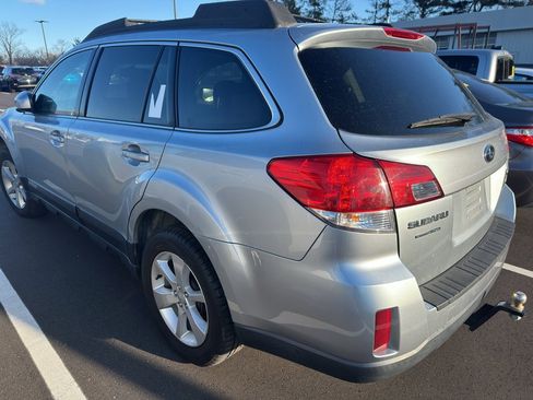 Used 2013 Subaru Outback 2.5i Premium image 4