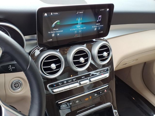 Used 2021 Mercedes-Benz GLC 300 4MATIC image 5