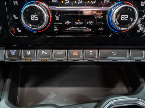 Used 2026 GMC Sierra 2500 Denali w/ Denali Reserve Package image 28