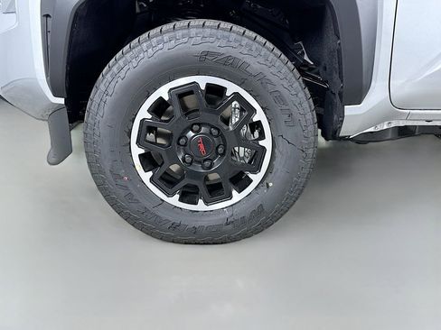 New 2026 Toyota Tacoma TRD Off-Road AWD/4WD image 33