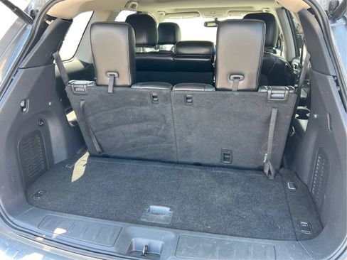 Used 2017 Nissan Pathfinder Platinum w/ Cargo Package AWD/4WD image 18