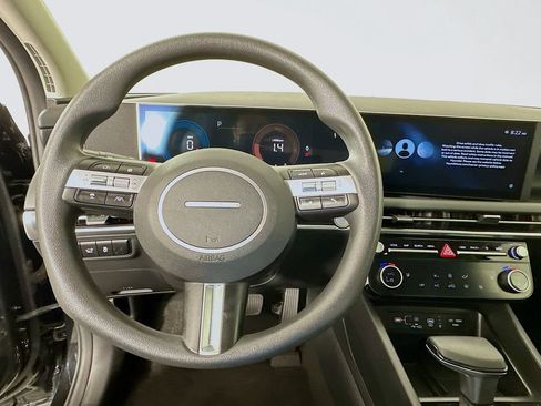 Certified 2025 Hyundai Tucson SEL image 11