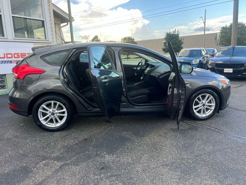 Used 2017 Ford Focus SE image 24
