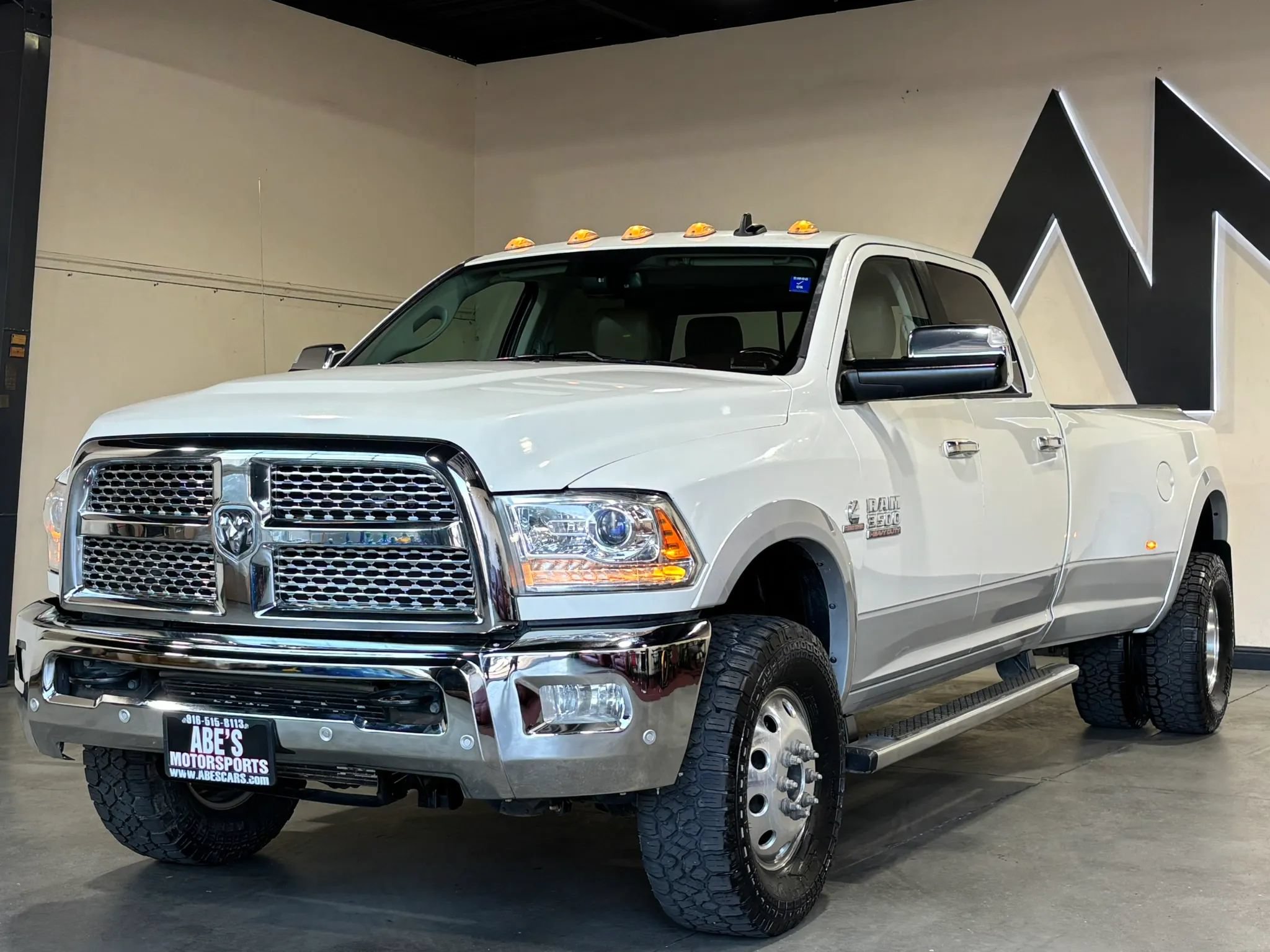 Used 2016 RAM 3500 Laramie w/ Convenience Group AWD/4WD image 1