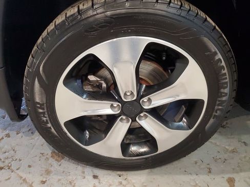 Used 2018 Jeep Compass Latitude w/ Popular Equipment Group image 28