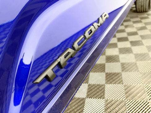 Used 2024 Toyota Tacoma TRD Sport AWD/4WD image 26