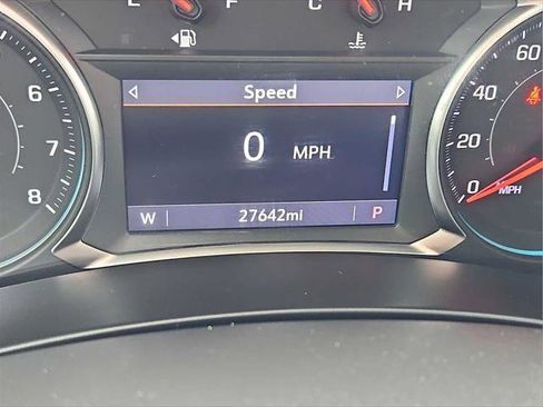 Used 2023 Chevrolet Equinox RS w/ RS Leather Package AWD/4WD image 23
