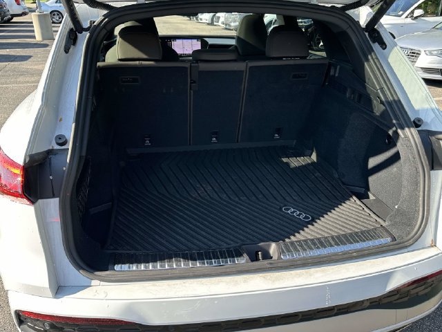 Certified 2025 Audi Q5 Premium AWD/4WD image 13