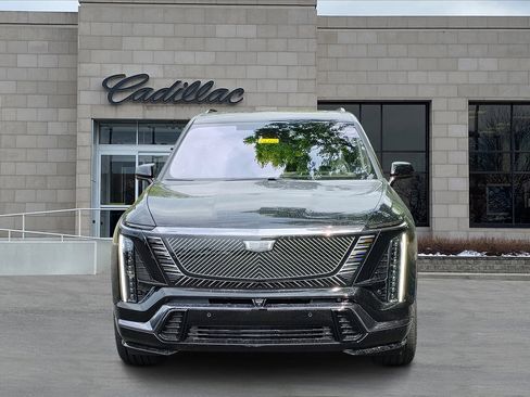 New 2026 Cadillac Vistiq Platinum w/ LPO, Floor Liner Package image 7