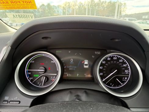 Used 2021 Toyota Camry XLE image 42