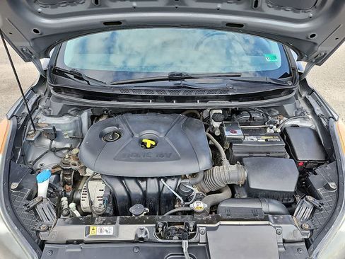 Used 2013 Hyundai Elantra Limited FWD image 26