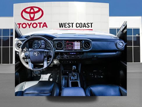 Used 2021 Toyota Tacoma TRD Off-Road w/ TRD Premium Off Road Package AWD/4WD image 14