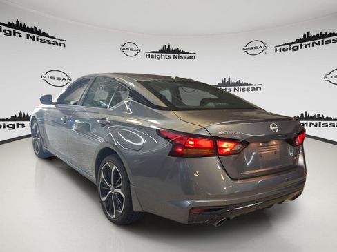 Used 2024 Nissan Altima 2.5 SR w/ SR Premium Package AWD/4WD image 3