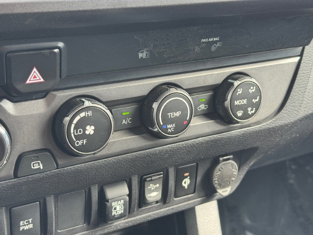 Certified 2019 Toyota Tacoma TRD Off-Road AWD/4WD image 23