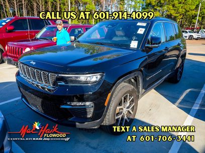 Used 2023 Jeep Grand Cherokee Limited w/ Trailer Tow Prep Group (B)
