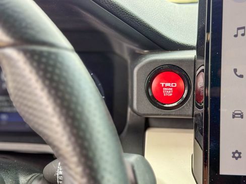 Used 2024 Toyota Tacoma TRD Off-Road AWD/4WD image 31
