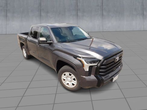 Used 2022 Toyota Tundra SR w/ SR Tow Package RWD image 2