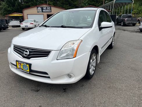 Used 2012 Nissan Sentra 2.0 S FWD image 2
