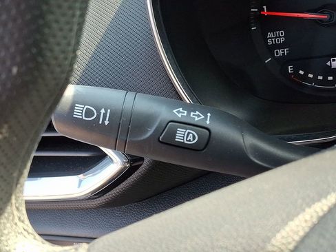 Used 2023 Chevrolet TrailBlazer LT FWD image 24