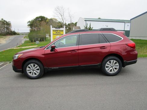 Used 2016 Subaru Outback 2.5i Premium AWD/4WD image 2