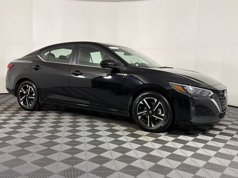 Used 2024 Nissan Sentra SV FWD image 5