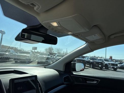 Used 2022 Ford Edge SEL w/ Convenience Package image 24