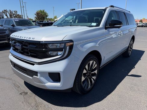 New 2026 Ford Expedition Max Platinum w/ Driver's Package AWD/4WD image 7