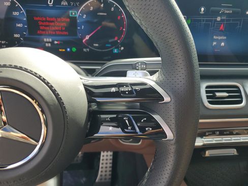 Certified 2025 Mercedes-Benz GLS 450 4MATIC image 27