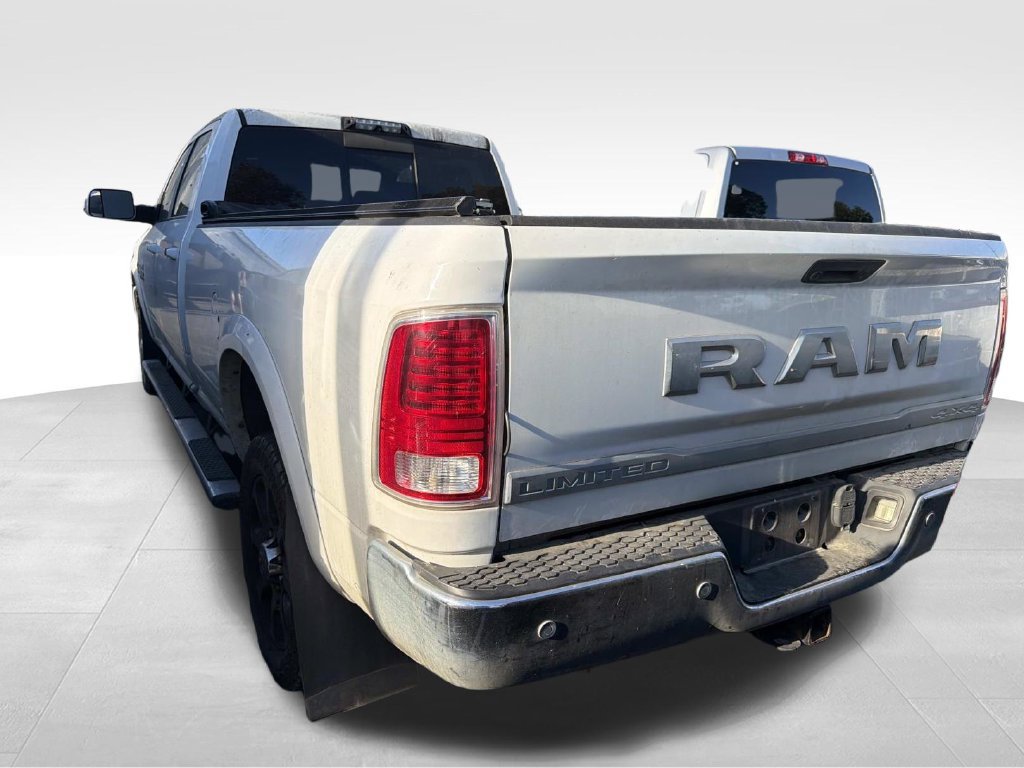 Used 2018 RAM 3500 Laramie Longhorn AWD/4WD image 4