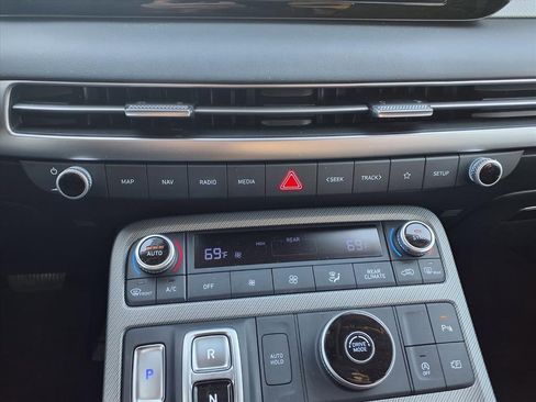 Used 2023 Hyundai Palisade SEL w/ Premium Package image 16