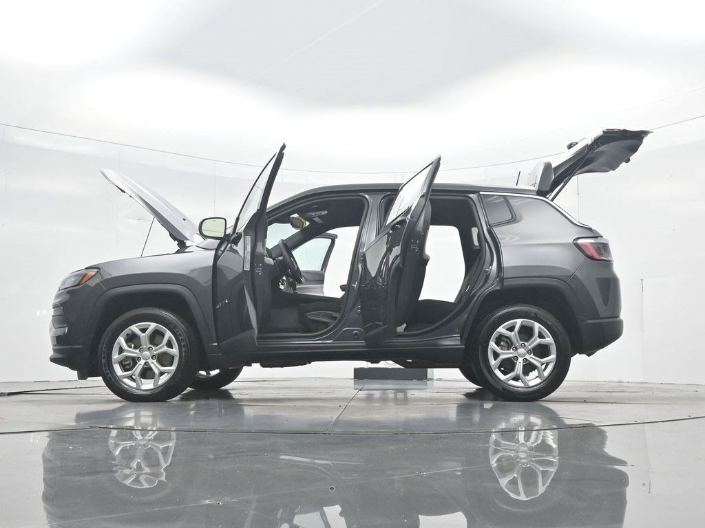 Used 2024 Jeep Compass Sport AWD/4WD image 52