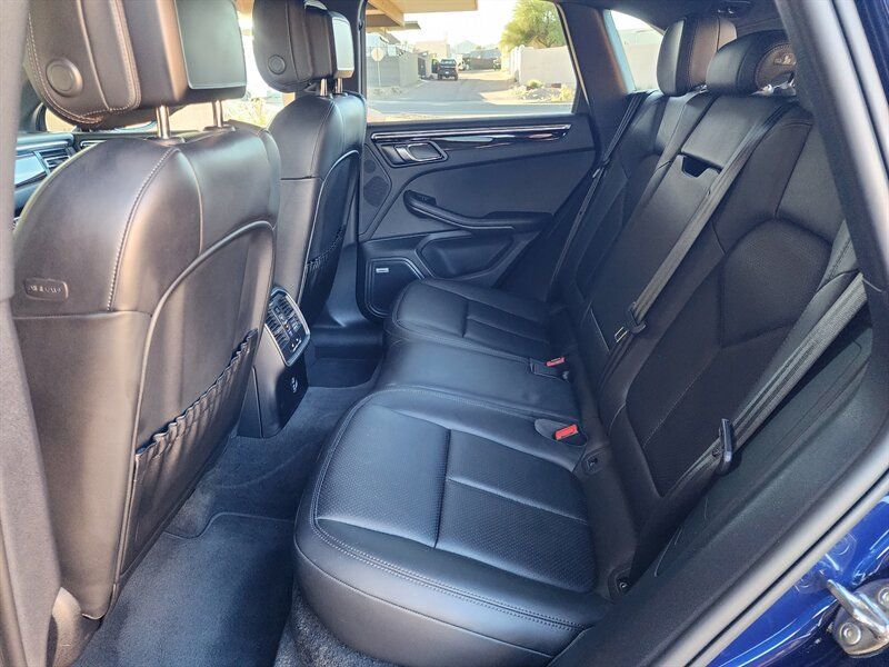 Used 2022 Porsche Macan AWD/4WD image 76