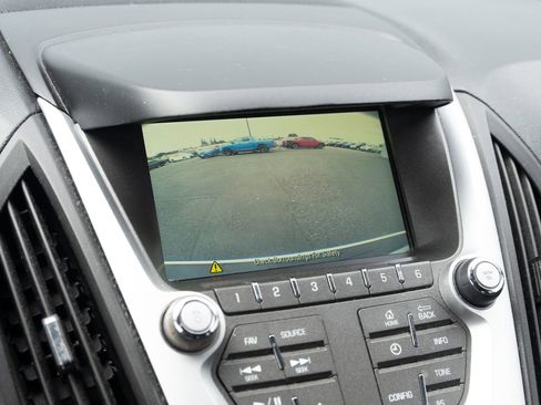 Used 2017 Chevrolet Equinox LT w/ Convenience Package FWD image 4